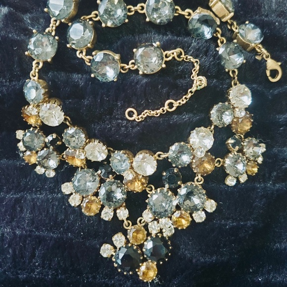 Crystal Statement Necklace - Picture 6 of 11
